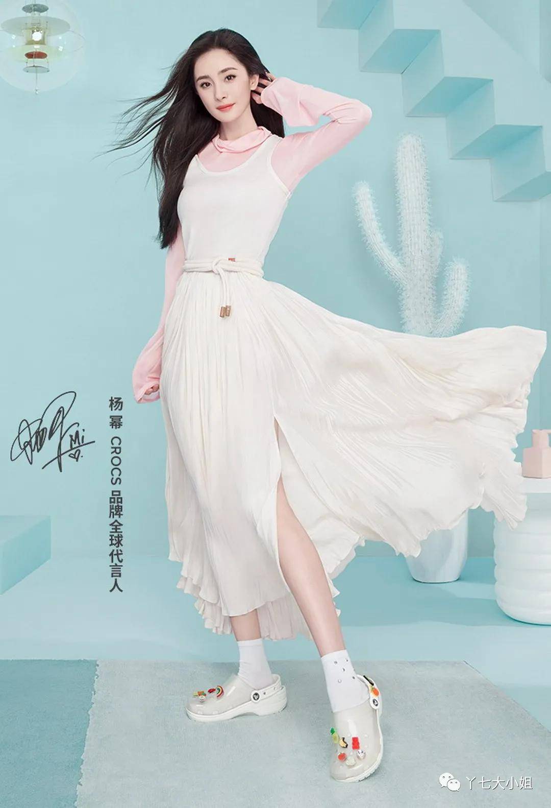 中性|今年夏天流行的这几双凉鞋，丑到极致便是潮？