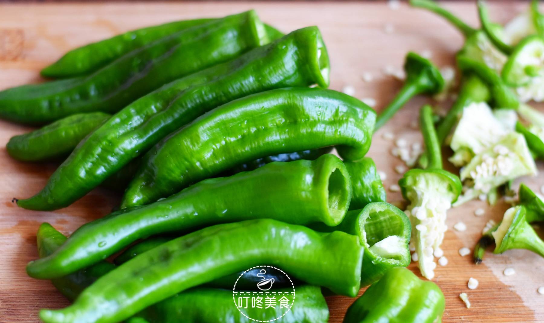 做法|做虎皮青椒,先放油还是后放油?很多人弄错了,难怪青椒不起皮
