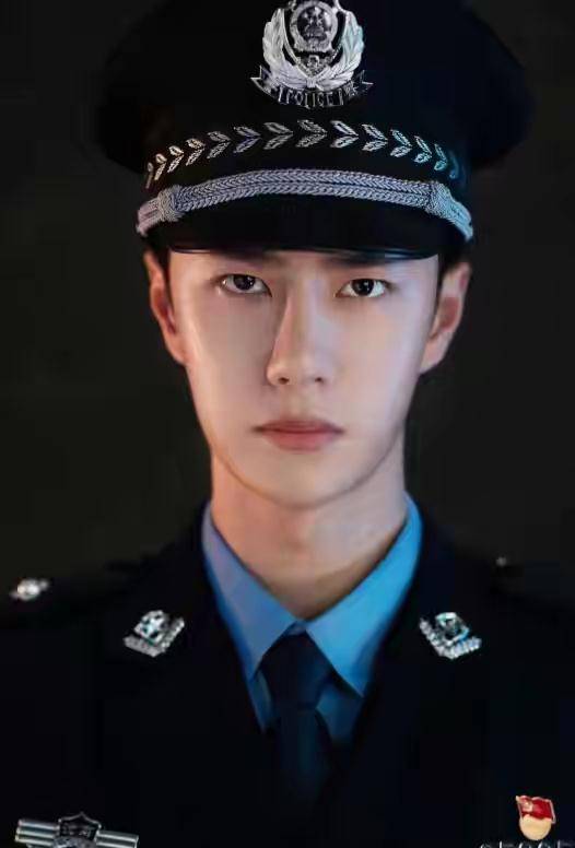 杨颖|明星穿制服有多好看？躲过王一博，逃过杨幂，却被杨颖缠住了