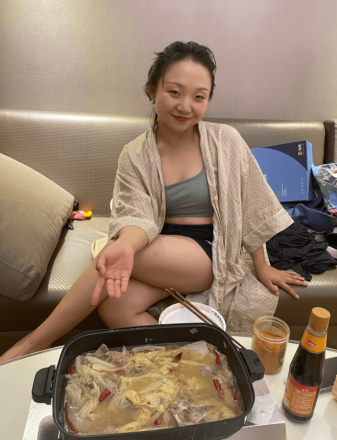 身材|辣目洋子真是改变了大众的审美，就算胖出赘肉，也美得很自信