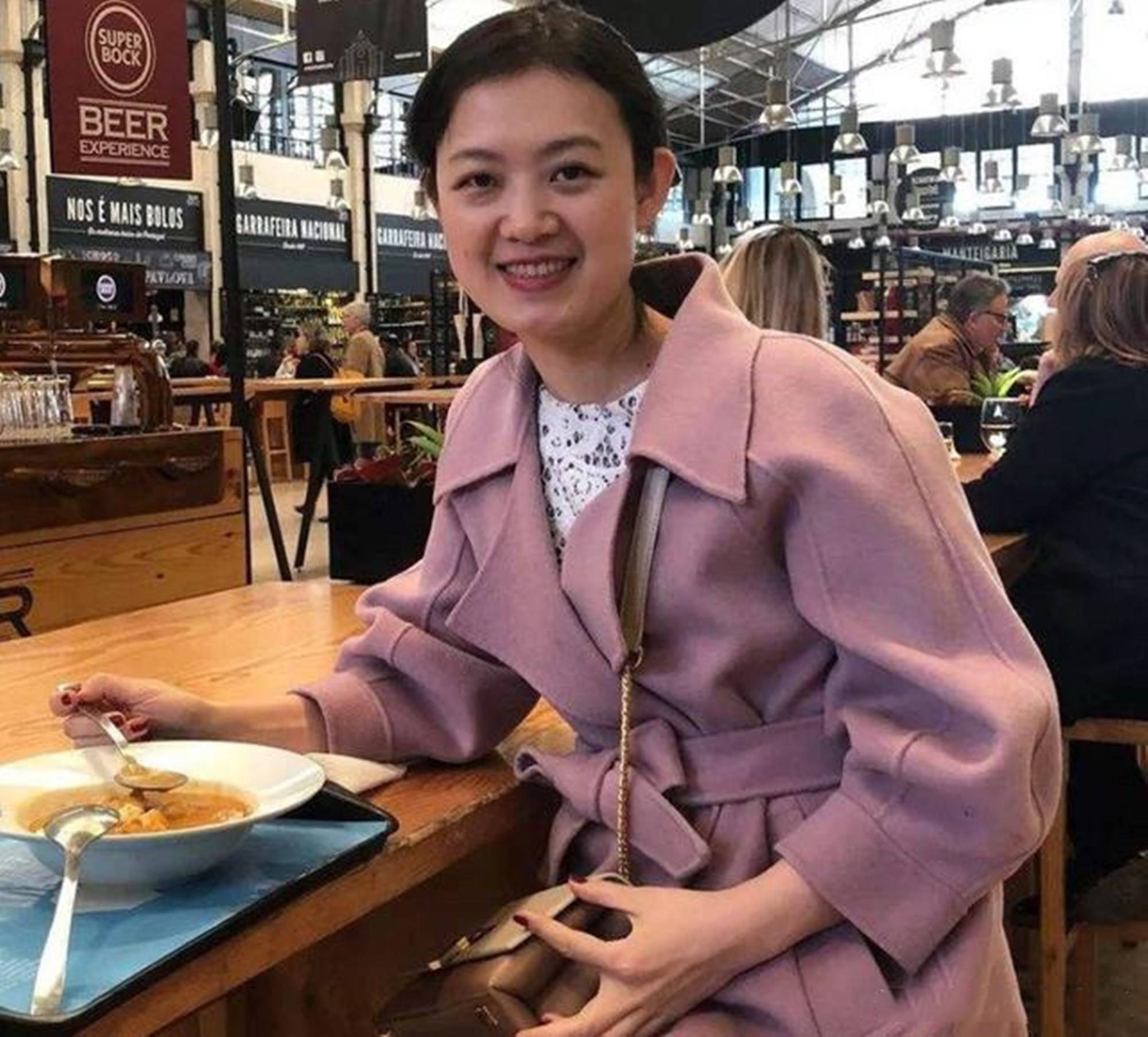 她"看不上"清北,不顾家人反对,执意报考南京大学,现状如何?_刘颖