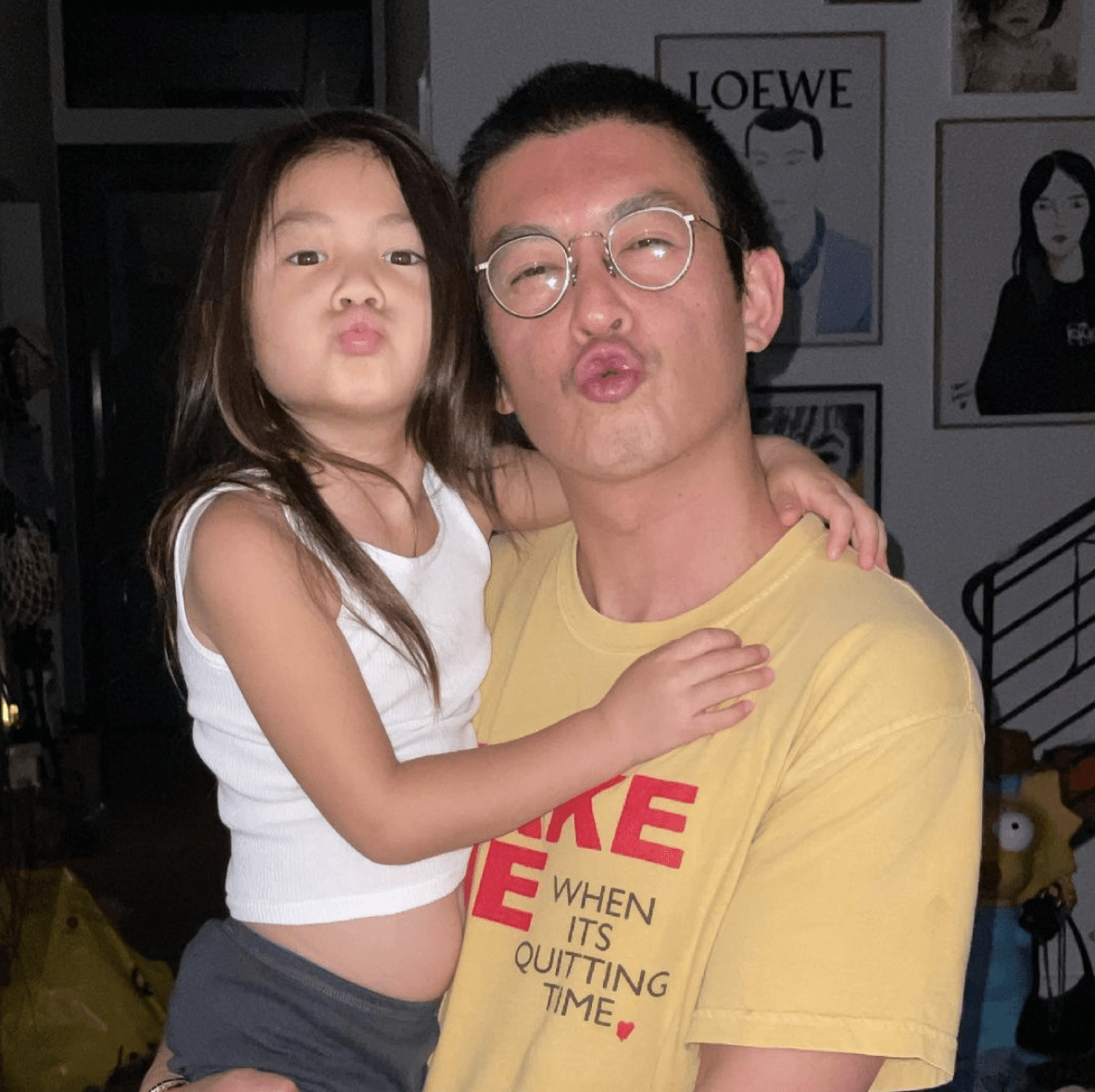 Alaia|秦舒培母女拍广告，Alaia活泼灵动拍摄专业，高颜值被赞像陈冠希