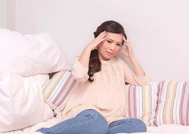 经济|40岁宝妈深夜发朋友圈“我后悔生二胎了”，看了让人真是心疼