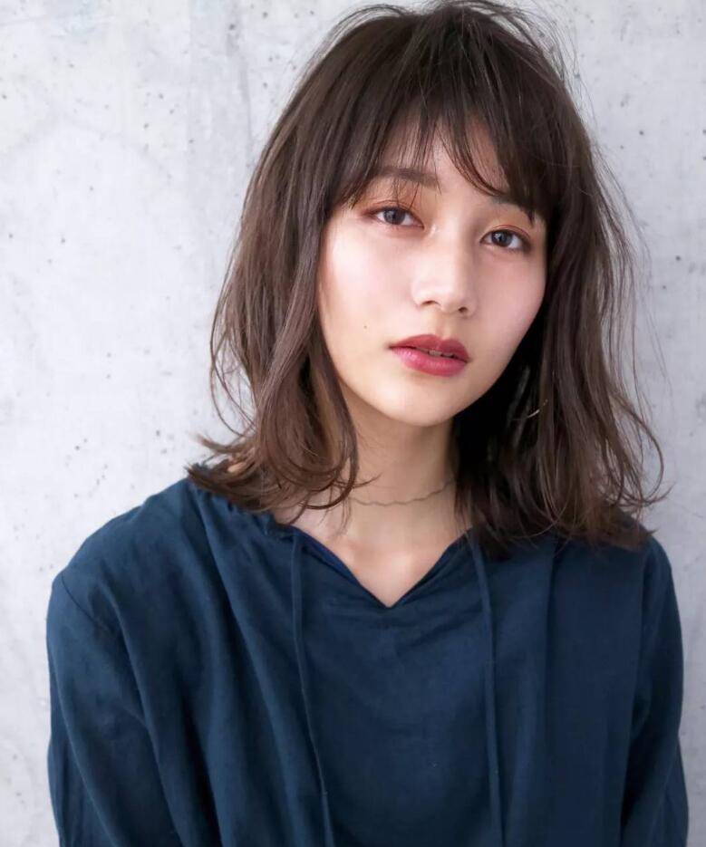 发型|这几款女生锁骨发型，2021年特别流行！建议收藏