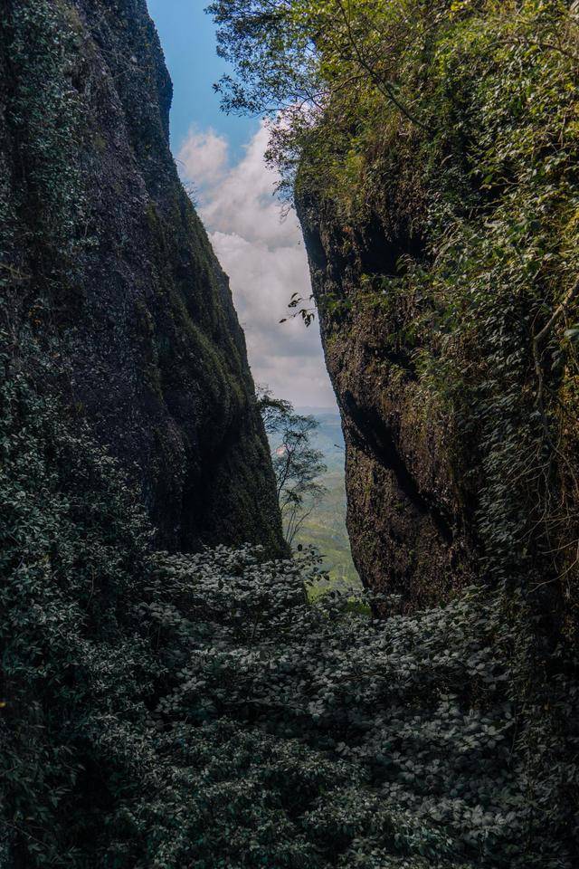 河源霍山，有点丹霞山那味道了