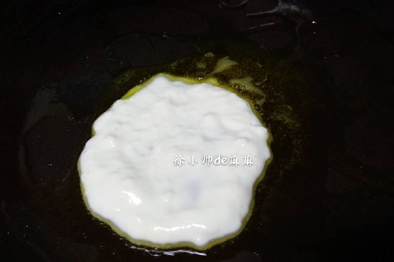 蔬菜|土豆换个新做法，比放在饼里面更好吃，一次要吃10个才过瘾！