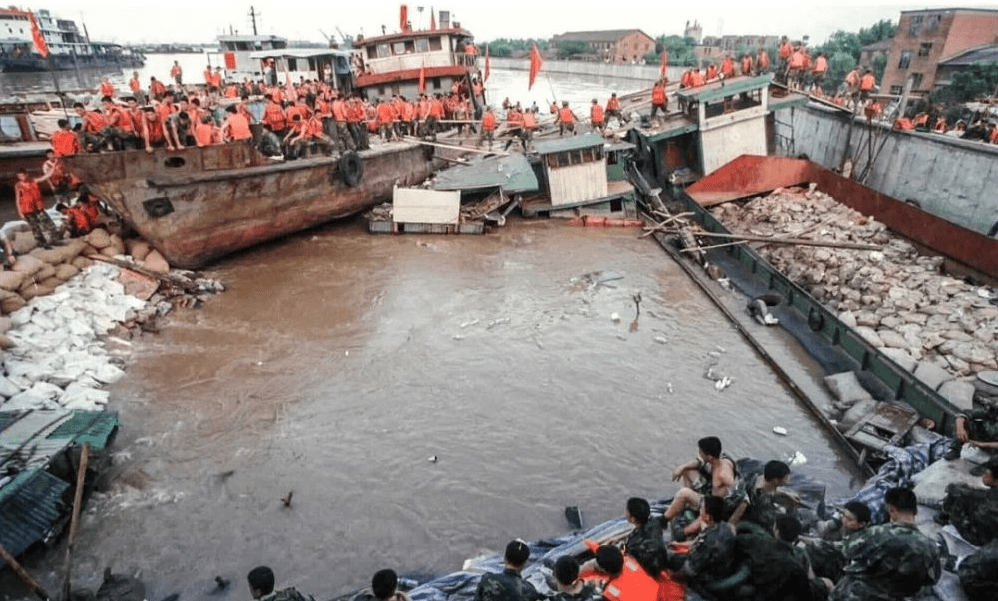 河南卫河决堤有多危险?用40万前四后八堵决口,真的是唯一的办法_洪水