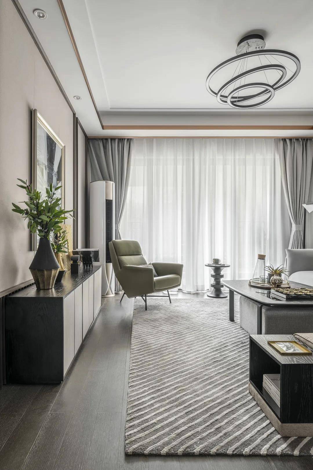 沙发背景墙装饰灯图片 1bf00a9d5bca4a3a94dd5bf97cb3b789.jpeg