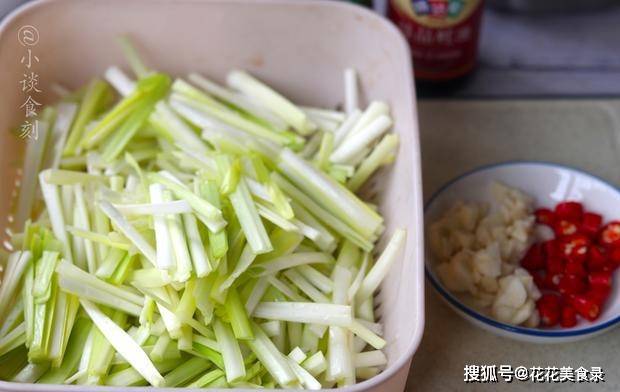 炒什么菜放黄豆酱合适 cd742d1ee37741ef8ba07f694283b940.jpeg