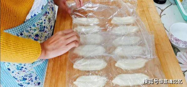 长条|我家吃油条从来不买,早起一会,15分钟搞定一锅,网友:求蹭饭