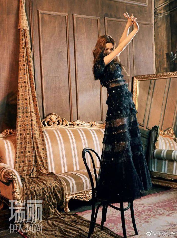 身材|张慧雯最新封面写真很美艳妖娆!雪肤玉貌太性感靓丽