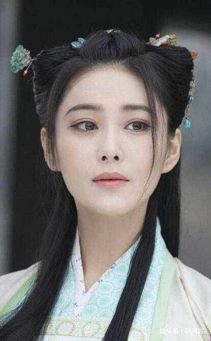 舒畅|几只蝴蝶头饰就能美到犯规,张庭俏皮,舒畅小家碧玉,张馨予实力