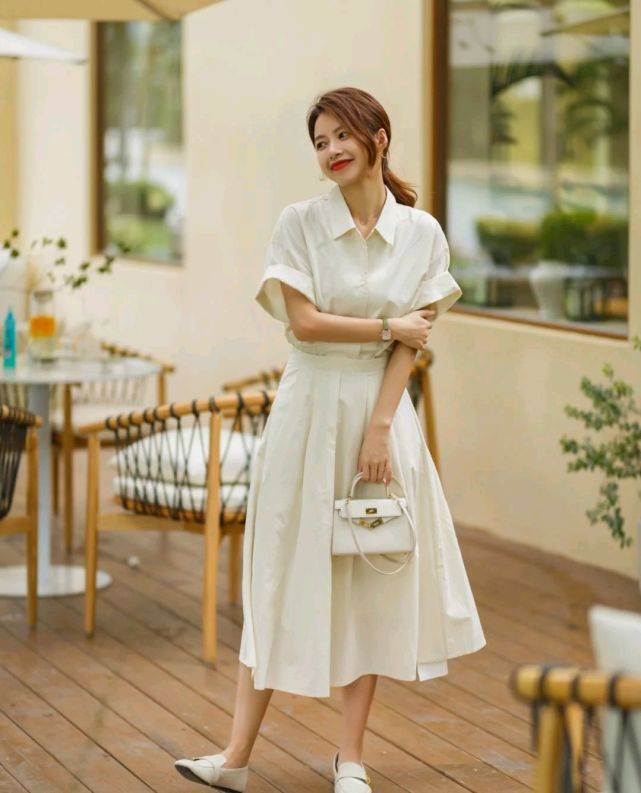 感觉|优雅浪漫的裙装穿搭，可以呈现俏皮甜美的感觉，也可以很有女人味