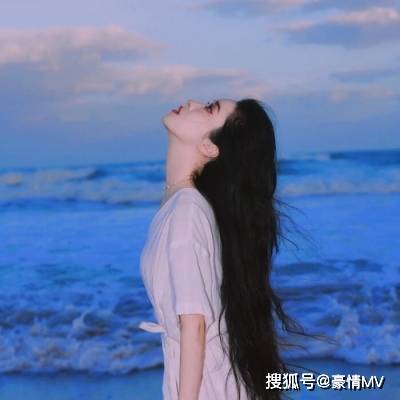 头像|长发简约女生头像图片_冷艳女生头像长头发真人2021