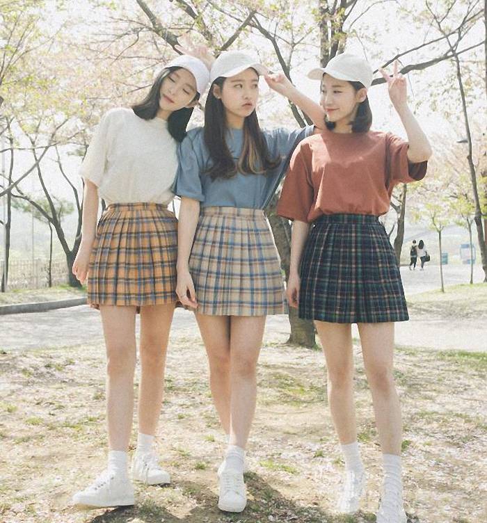 黑色|夏天里女生穿什么裙子好看？经典的苏格兰格子短裙不要错过