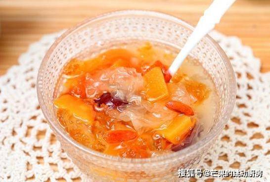 夏天|夏天，见到此果我一次买20斤，维C是苹果40倍，常吃皮肤好显活力
