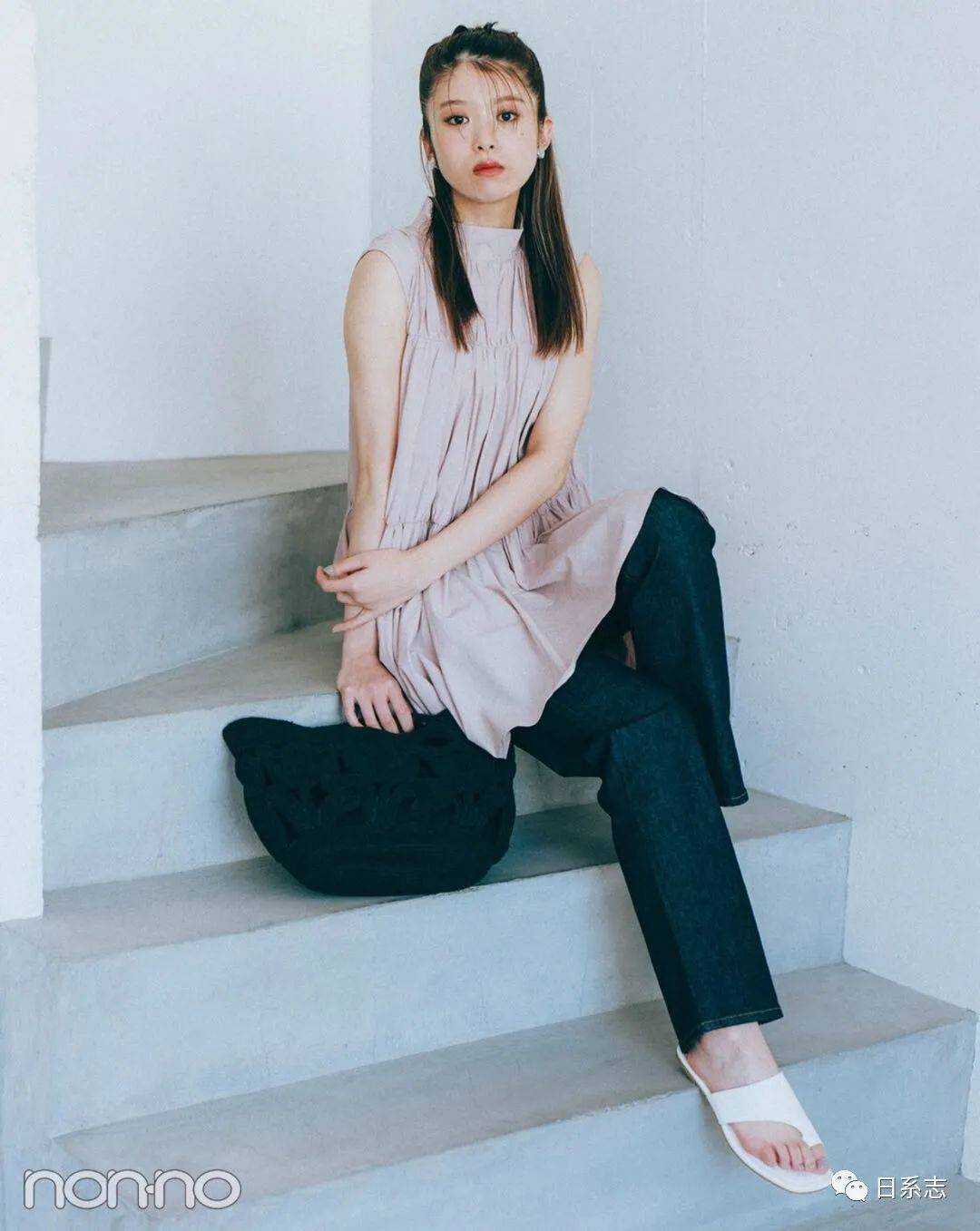 下装|无袖上衣穿出正式感，这里有几个成熟的小建议