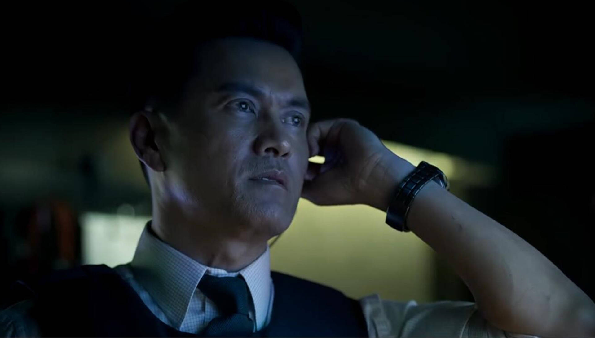 甚至作为这一次行动的指挥官,也是我们主角甄子丹的上级,人家吕良伟也