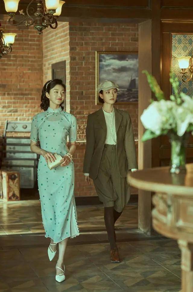 电影|电影《1921》热映，宋轶穿旗袍出场好惊艳，这身材哪有100斤？