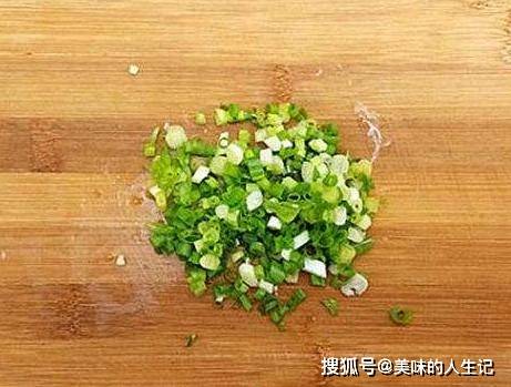 蔬菜|5月吃这懒人早餐，手不沾面就能做，解馋又顶饱，孩子分分钟吃光