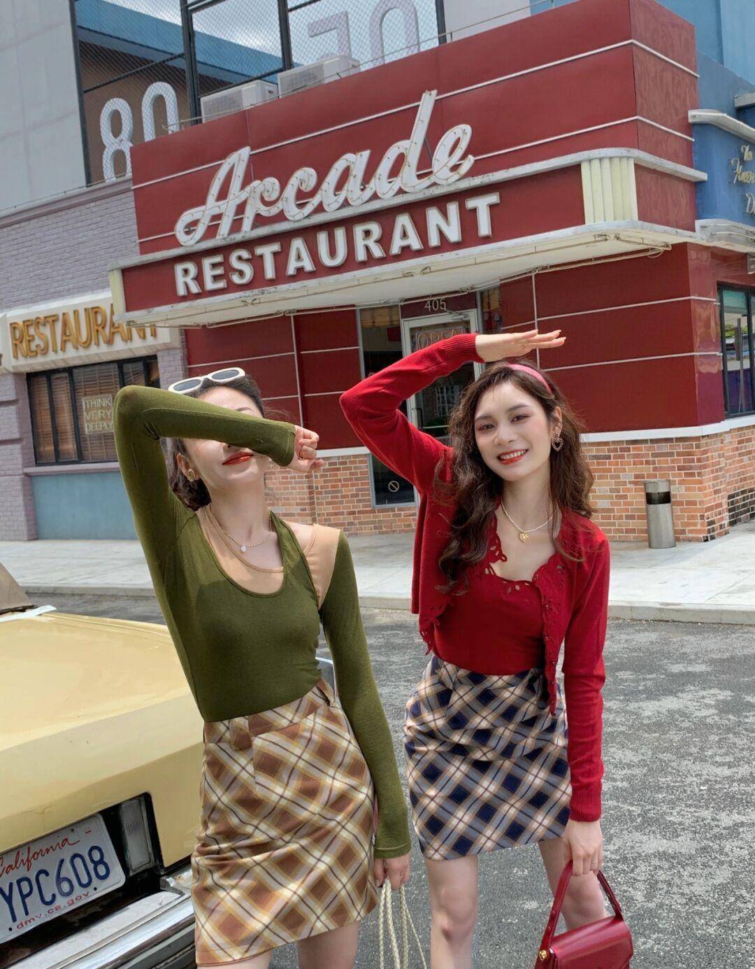 女神|见闺蜜怎么穿才不输气质？学会这12套穿搭技巧，秒变气质女神