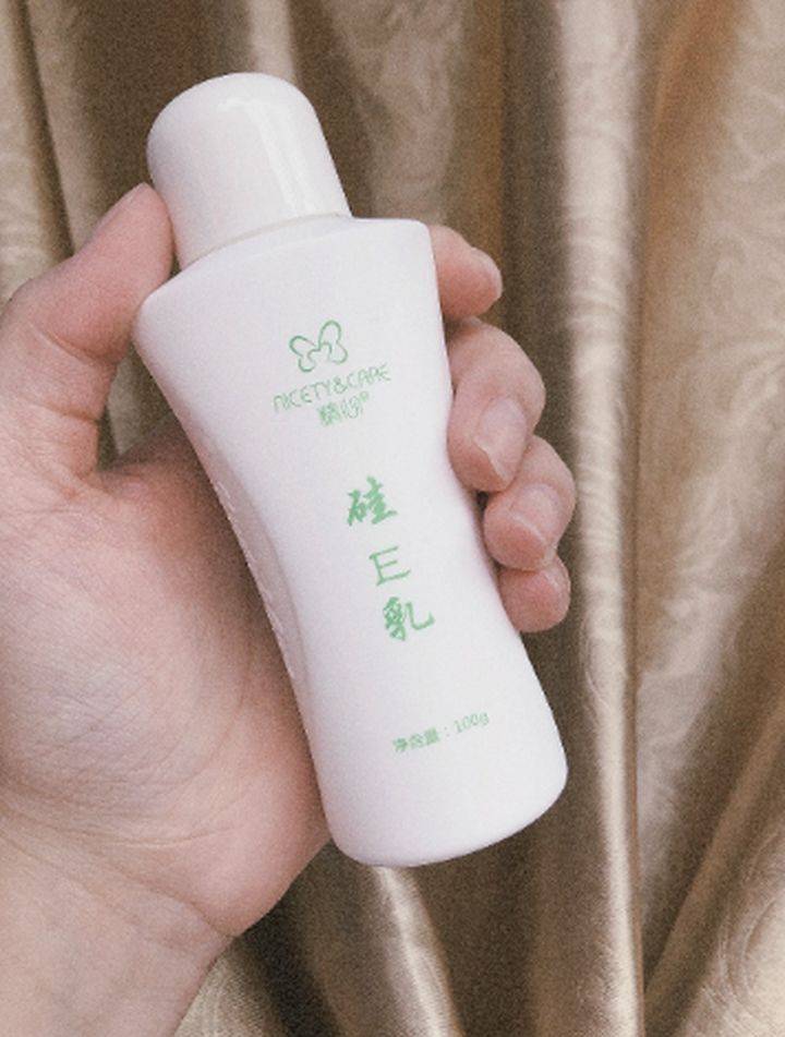 夏天|“无数大v”推荐的5款护肤品，建议多囤几支，每一款都好用不贵