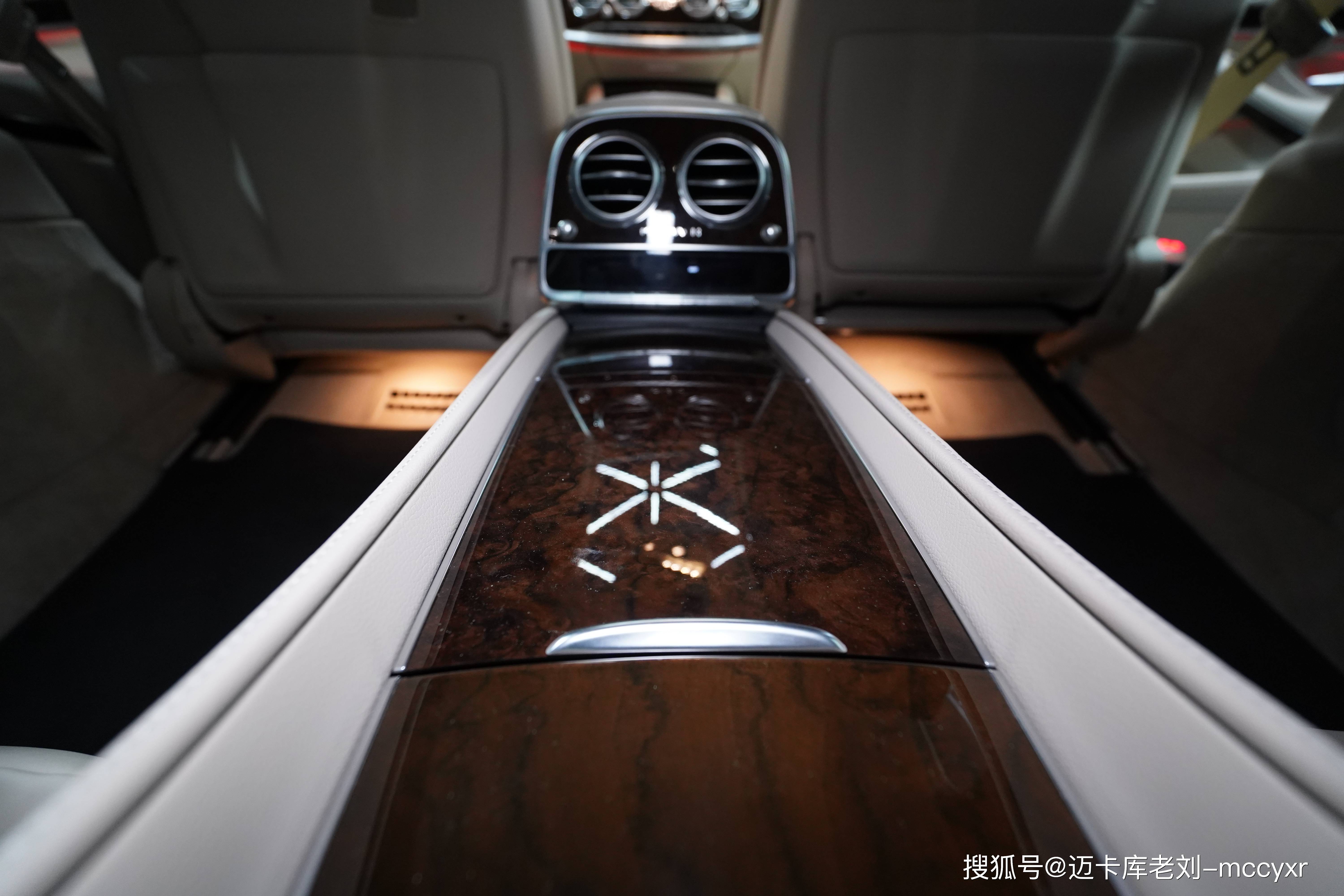 秉承礼道,尊贵因你不同!20款迈巴赫s450五座改四座行政舱商务座椅鉴赏