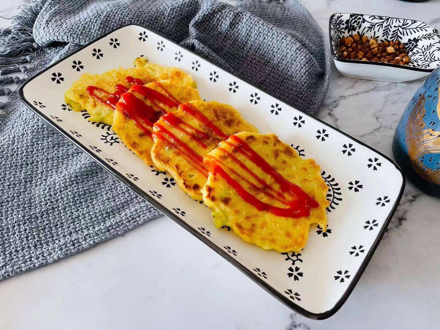 做法|天热懒得做早餐，试试土豆这种吃法，只需简单2步，好吃还管饱