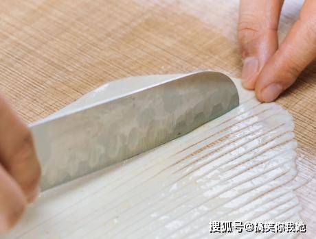 做法|晚上迟睡15分钟，第二天的早餐就有了，层次分明丝丝相扣，太香了