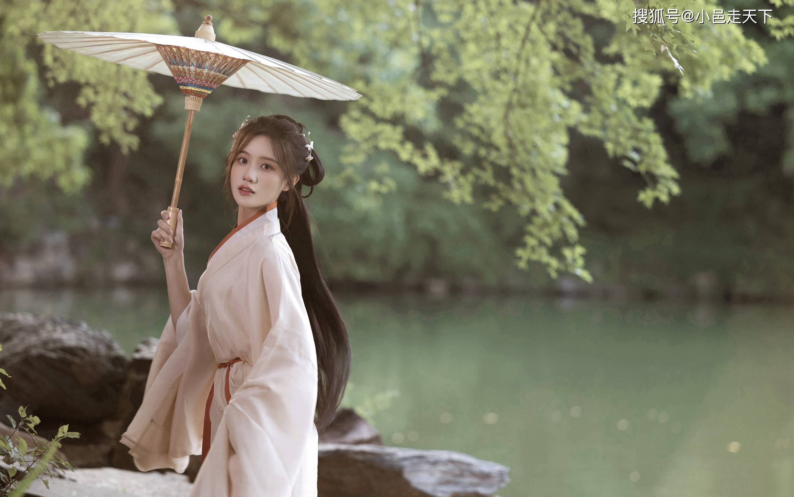陈意涵汉服仙气十足写真