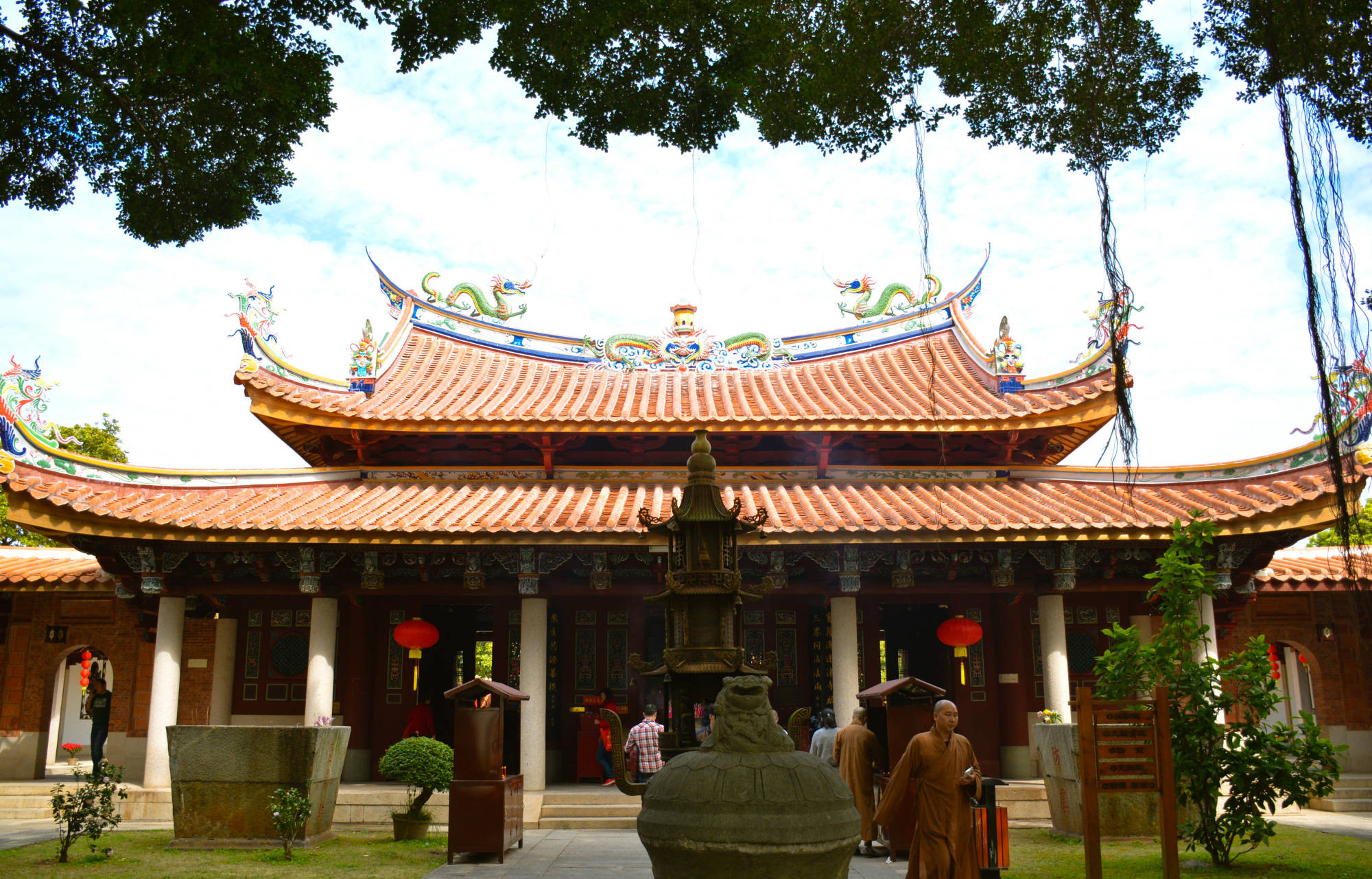 原创泉州藏在巷子里的千年古寺,跟开元寺齐名,人少清幽有十大奇景!