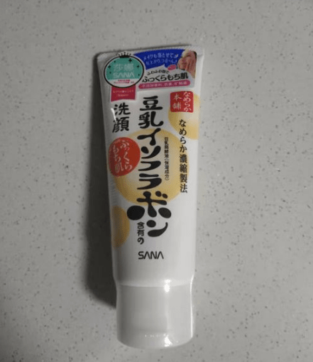 感觉|建议：超市货架上的这2样洗面奶，多囤点！包装虽一般，但极好用