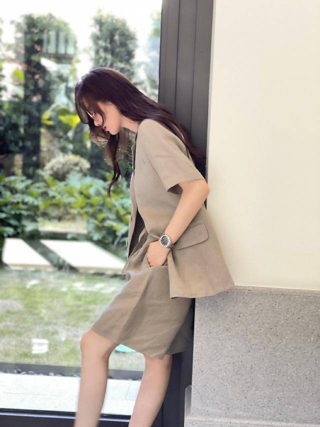 套装|刘诗诗才是“氛围感”美女，穿五分裤随性又潇洒，这腿也太细了