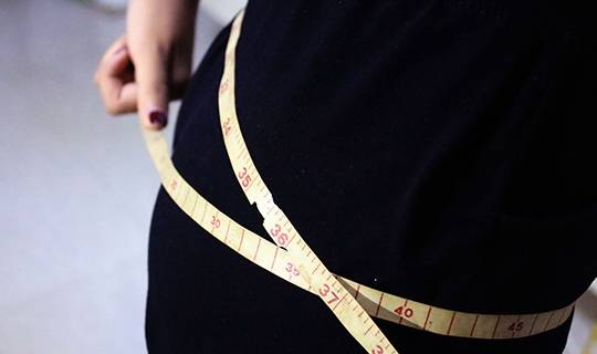 因为|早餐空腹不能吃的食物,上班族却天天吃,怪不得被“水桶腰”缠上