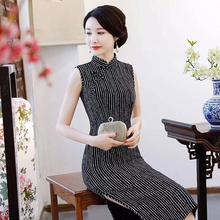 饰品|奔三奔四的女人,试试以下旗袍穿搭攻略,穿出自己的style