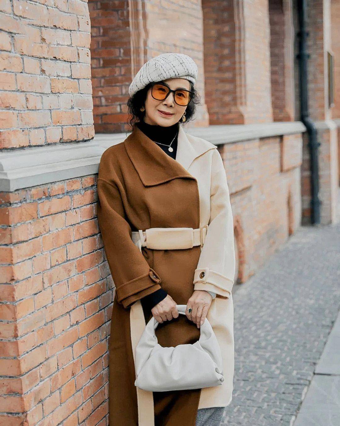 亮度|女人，你才60多岁而已，为何不穿得时髦一点，继续“臭美”下去