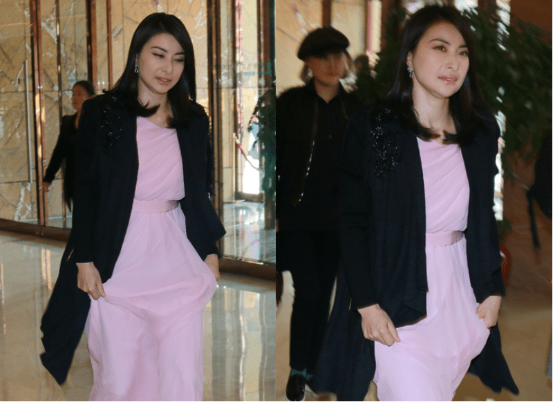 黑色|郭晶晶不愧是豪门阔太，穿身显胖羽绒服，气质依旧和普通人不一样