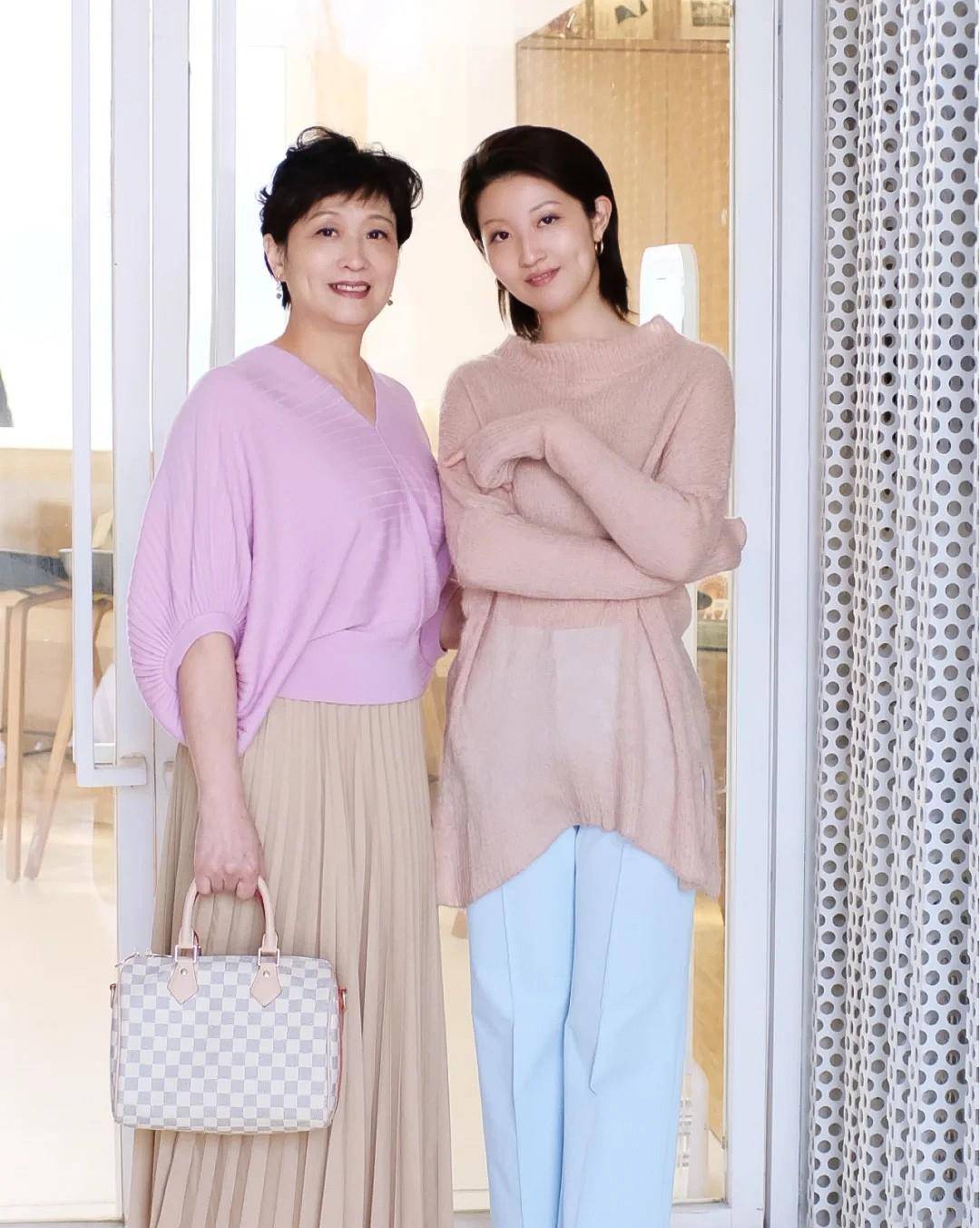 下半身|女人过了60岁，穿裙子要懂得“三要三不要”！才能美得优雅时髦