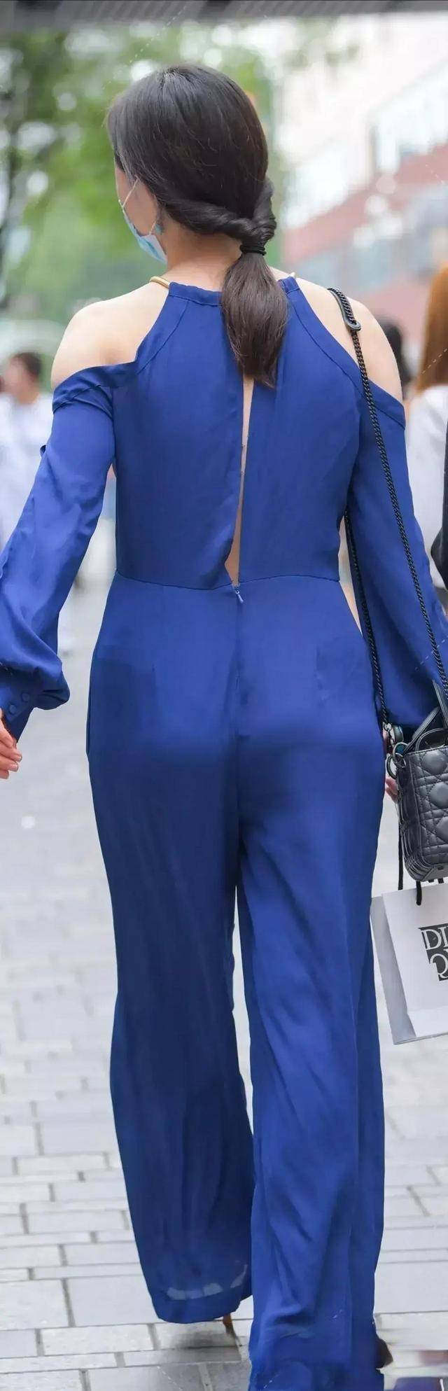 黄圣依|充满活力的打底裤穿出最美姿态，体现完美状态，浪漫优雅