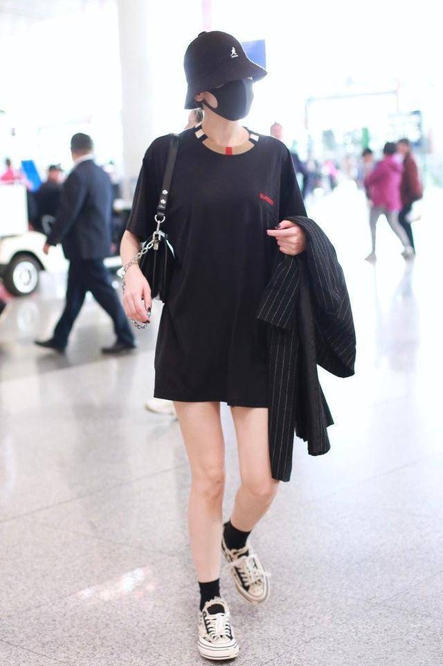 高跟|放弃去年的小白鞋吧，穿连衣裙试试这四款鞋子，美到犯规