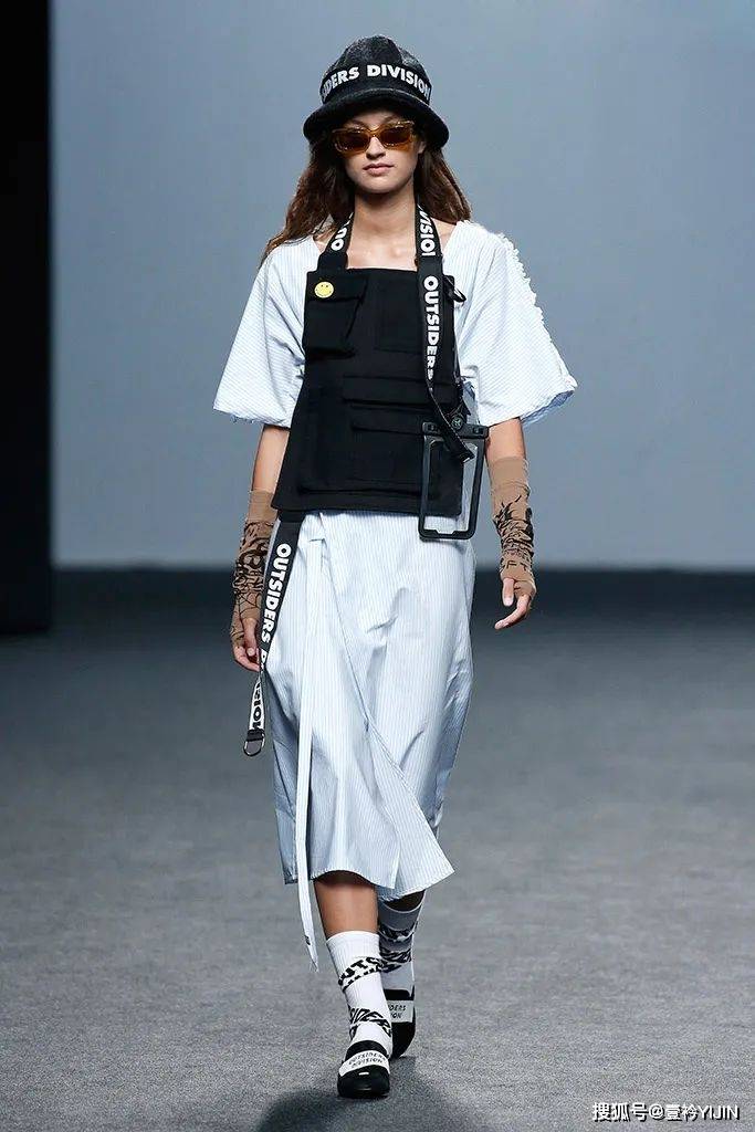 品牌|这年头，连狗都要做个时尚圈的「局外人」