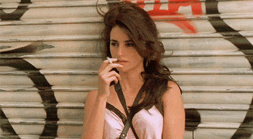 哈维尔·巴登|阿汤哥和麦康纳都曾拜倒在她裙下，老公是西班牙男神，如今怎样了？