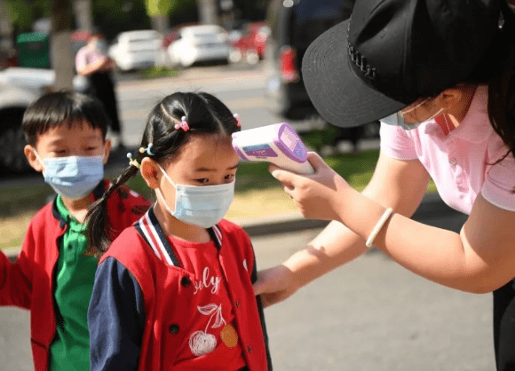 进行|网友建议应当关停私立幼儿园，教育部给出准确回复，家长拍手称快