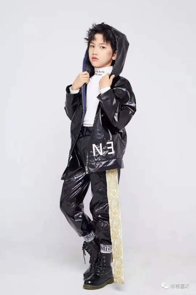 enne高级定制服装展示04enne高级定制服装展示05enne高级定制服装展示