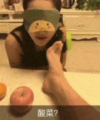 作文|开心一刻：和同事家二哈关系很好，我经常拿好吃的招待它……