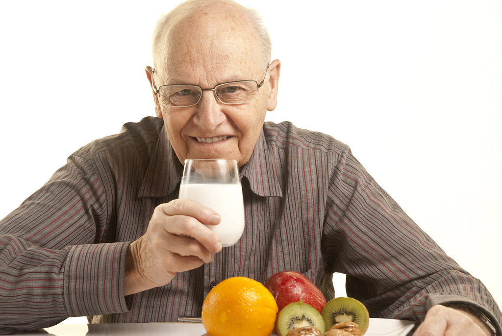 年龄的,不管是儿童还是中老年都可以喝,每天早晚喝牛奶,身体更加强壮