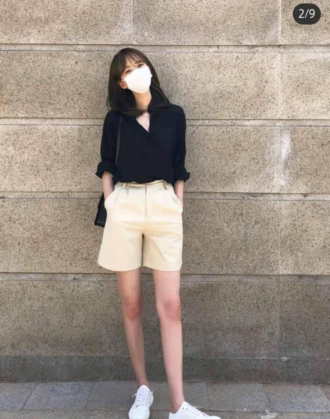 2021年，想当夏天的时髦精，就从“黑色系的穿搭开始！_短裤