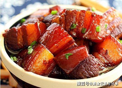 美食|五花肉别再做红烧了,教你个新吃法,五花肉肥而不腻,入口即化