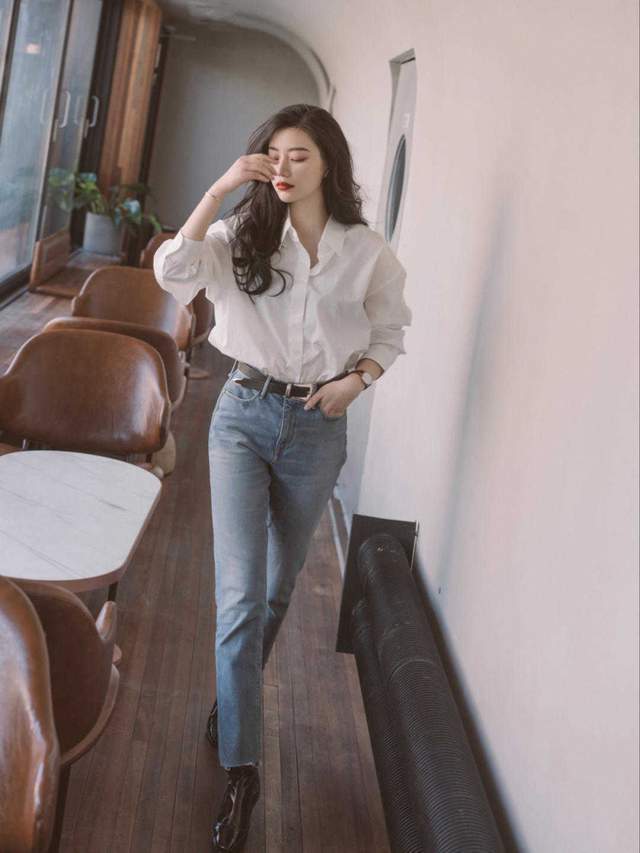 显得|衣服不在多,而是懂得穿,秋天拥有这几款就满足了,气质又美丽