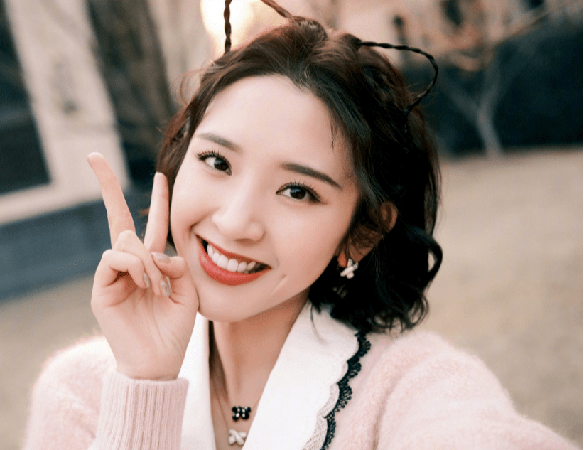 原创30岁依旧"少女感"十足的女明星,她们的脸都有一个显著的特点!